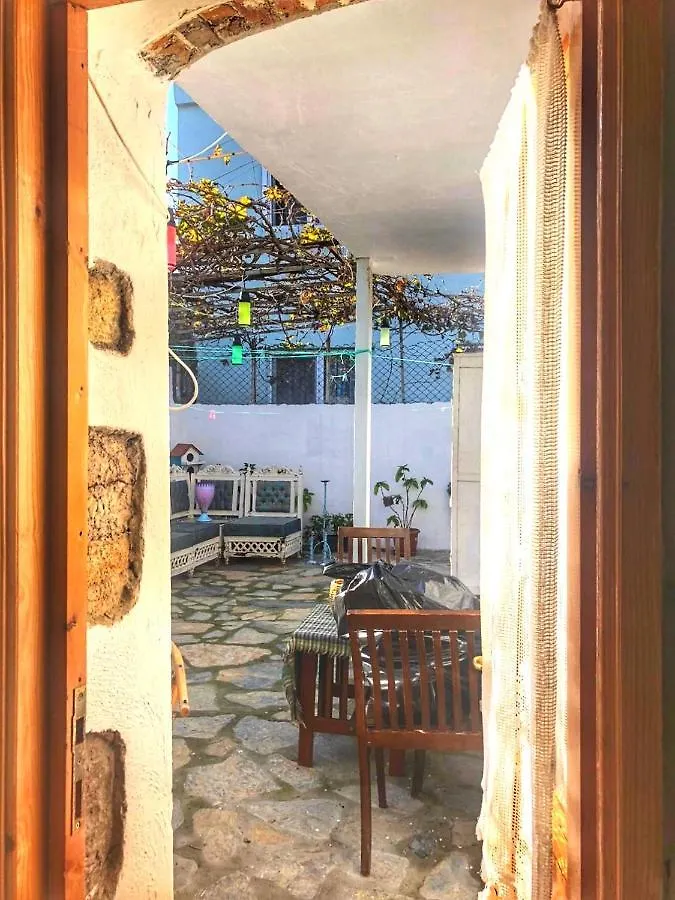 5 Oda Ayvalı Hotel