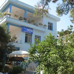 Guest house Mavi Pension, Ayvalik